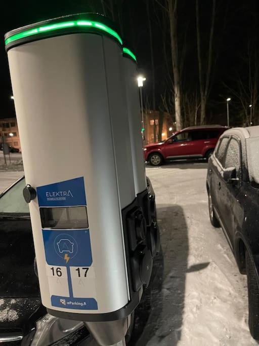 Tilava Kaksio, Saunalla Ja Saehkoeauton Latauksella. Tampere Extérieur photo